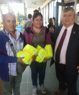 Iniciativa del Liceo Amancay Dotará de Chalecos Reflectantes a Estudiantes del Camino Internacional