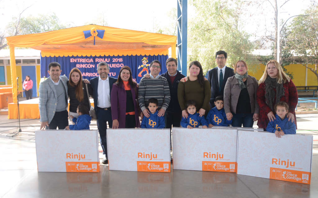 Seremi de Desarrollo Social entrega equipamiento didáctico “Rincón del Juego” a niños pre-escolares del sistema de educación municipal