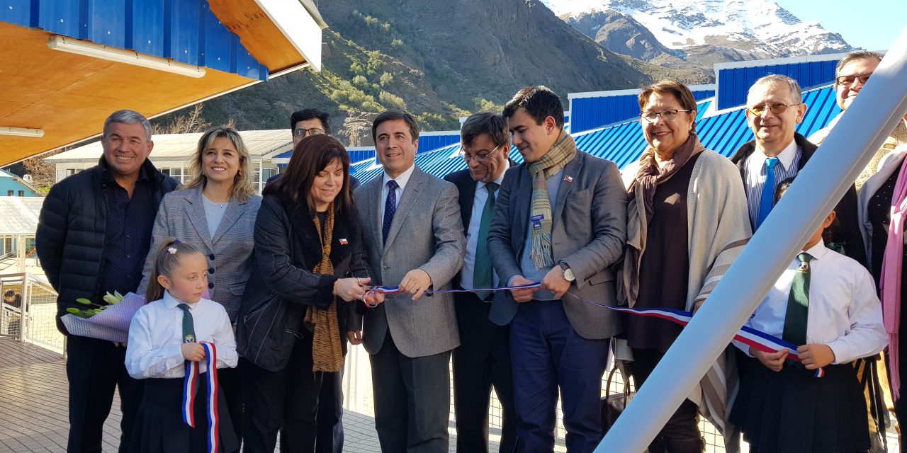 Con visita de SEREMI de Educación Escuela Río Blanco inaugura oficialmente sus nuevas instalaciones