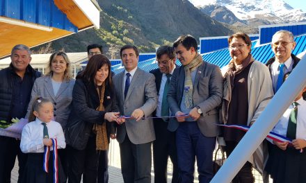 Con visita de SEREMI de Educación Escuela Río Blanco inaugura oficialmente sus nuevas instalaciones