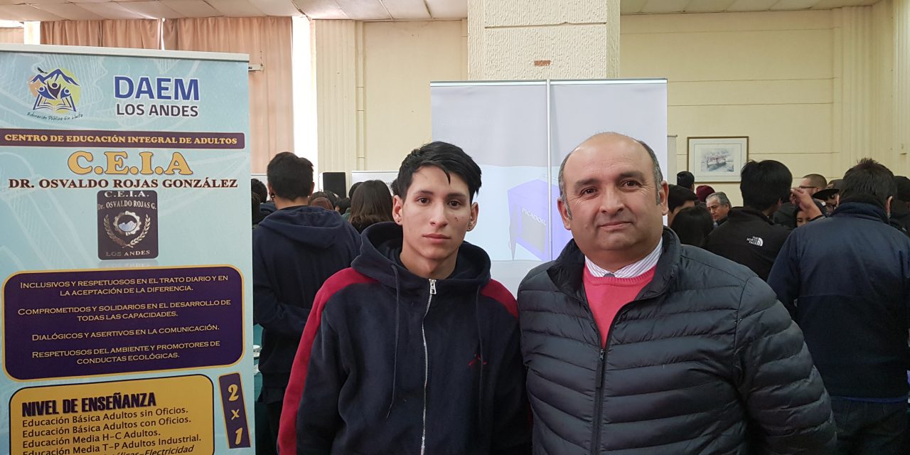 Alumnos de CEIA Dr. Osvaldo rojas presentaron proyecto de reciclaje en feria de innovación