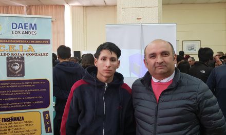 Alumnos de CEIA Dr. Osvaldo rojas presentaron proyecto de reciclaje en feria de innovación