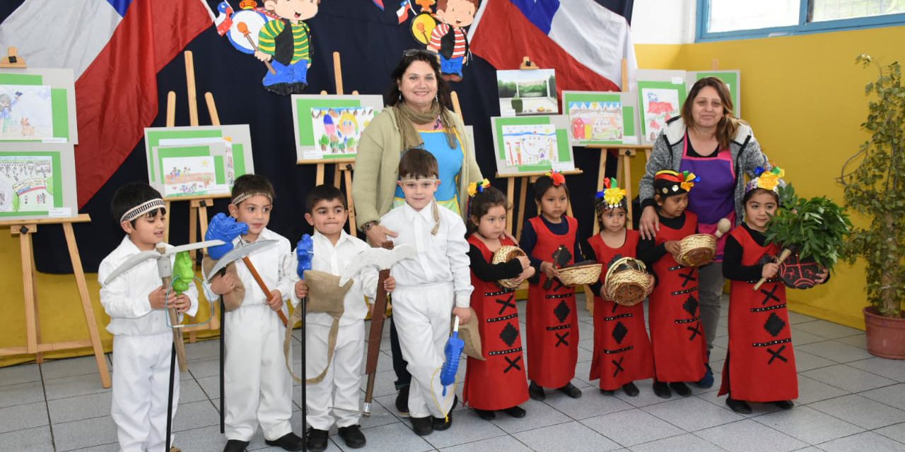 Con bellos dibujos alumnos de colegios andinos celebraron el concurso “La patria está de cumpleaños”
