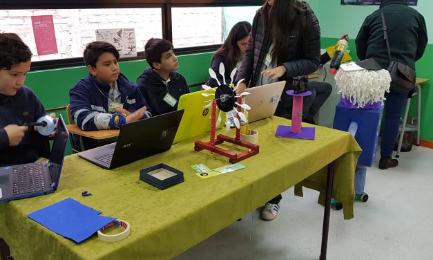 Feria científica y tecnológica reúne a establecimientos municipales en Escuela Río Blanco