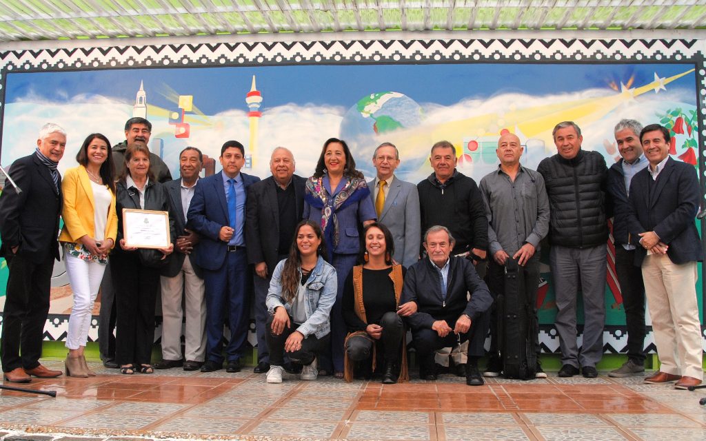 Liceo América recupera histórico mural “Desafío Americano”