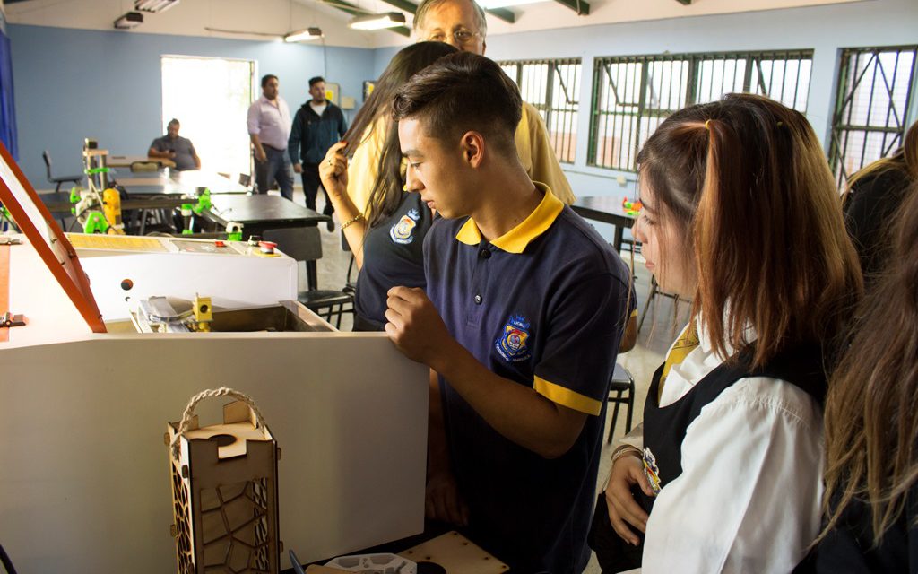 Estudiantes de Liceo América de Los Andes participan en Taller de Tecnologías Innovadoras