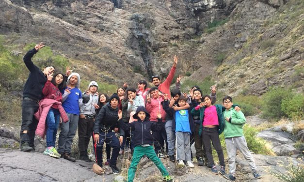 Niños andinos disfrutan de campamentos de invierno