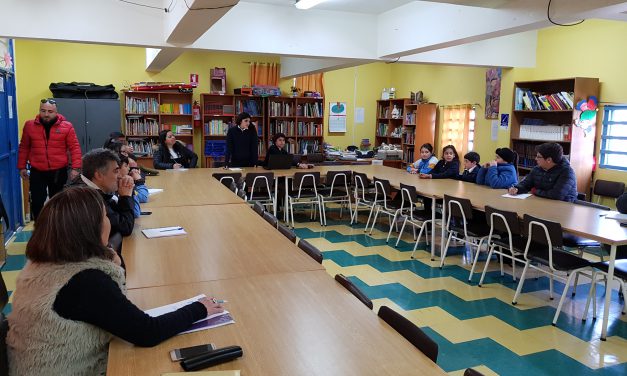 Junto a líderes comunitarios Escuela John Kennedy realiza reunión de seguridad