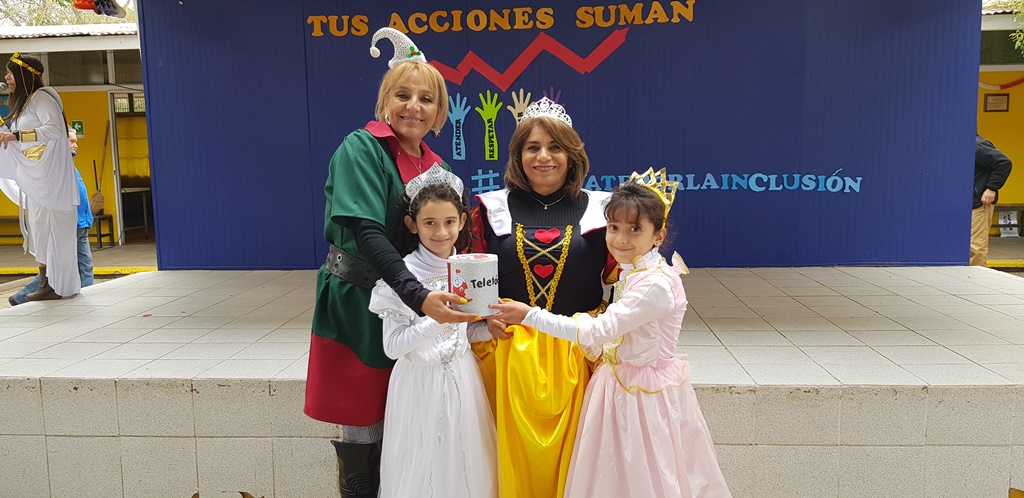 Con entrega de alcancías Escuela Ignacio Carrera Pinto inicia campaña Teletón 2019