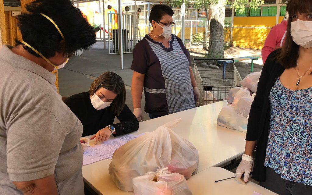 Junaeb comenzó distribución de canastas de alimentación a estudiantes de Los Andes