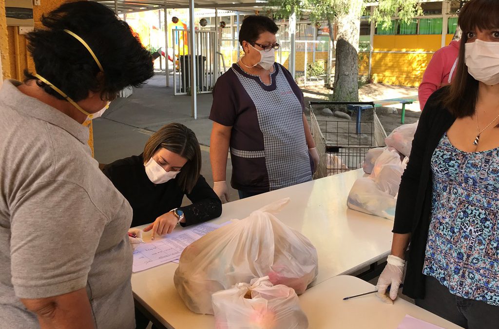 Junaeb comenzó distribución de canastas de alimentación a estudiantes de Los Andes