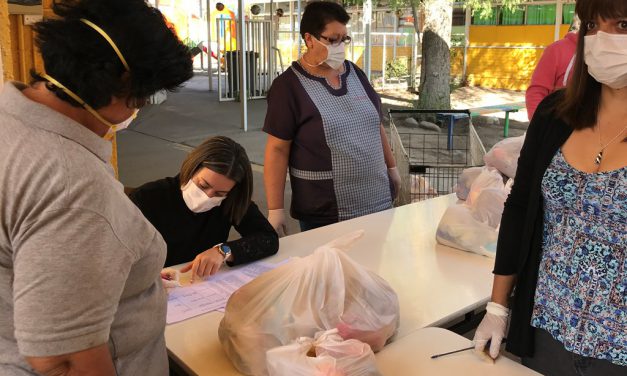 Junaeb comenzó distribución de canastas de alimentación a estudiantes de Los Andes