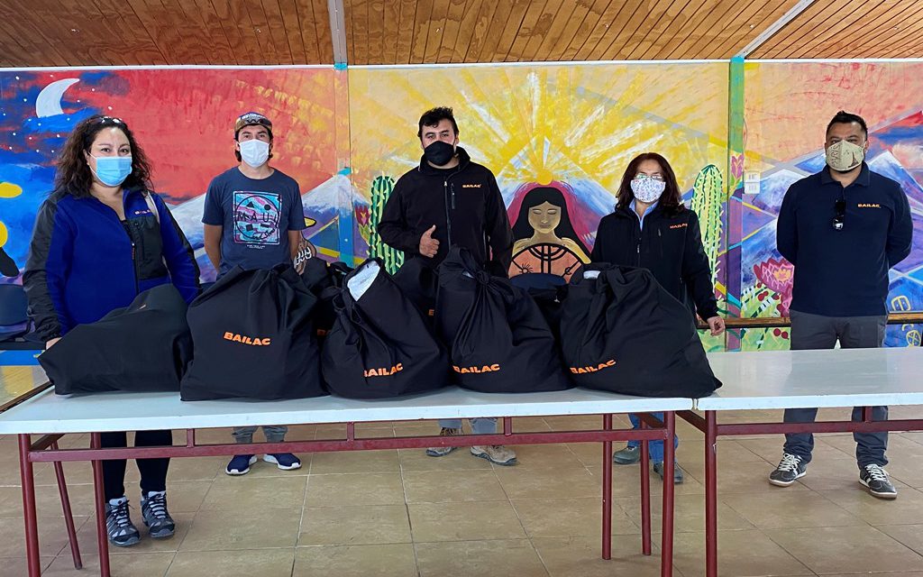 Alumnos de Liceo República Argentina reciben donación de alimentos de Empresa Bailac