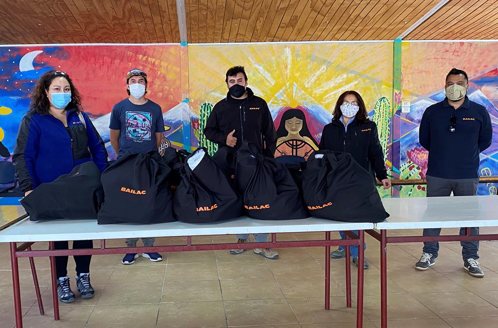 Alumnos de Liceo República Argentina reciben donación de alimentos de Empresa Bailac