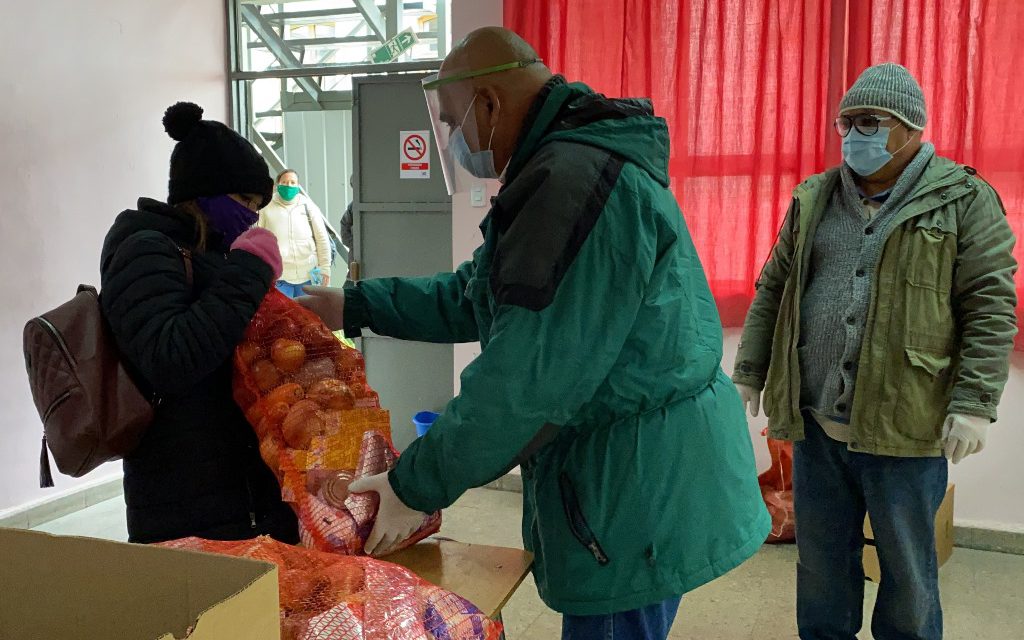 Entrega de alimentación Junaeb incorpora a la educación de adultos de Los Andes