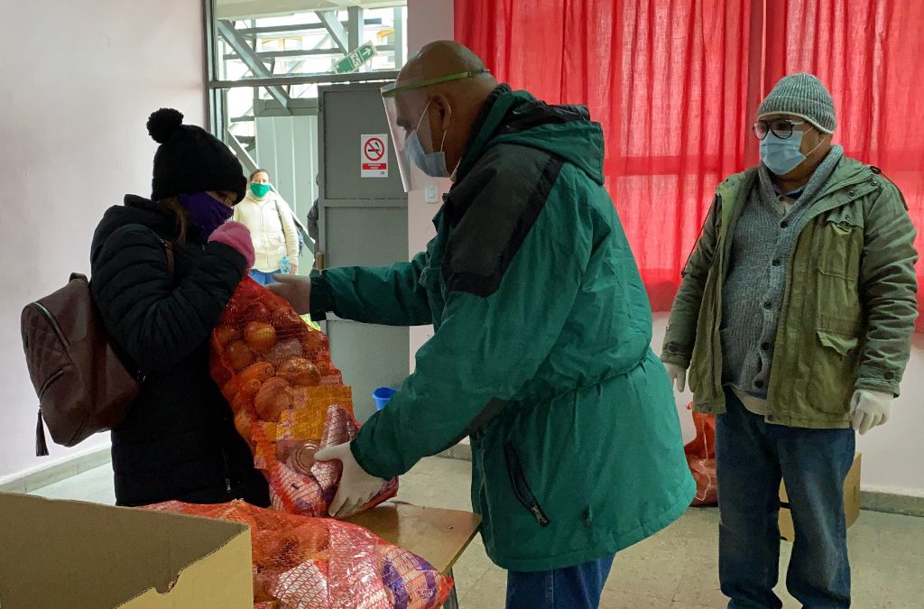 Entrega de alimentación Junaeb incorpora a la educación de adultos de Los Andes