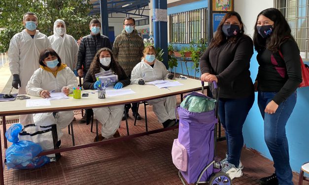 Familias de Escuela John Kennedy reciben apoyo en alimentación por parte de docentes