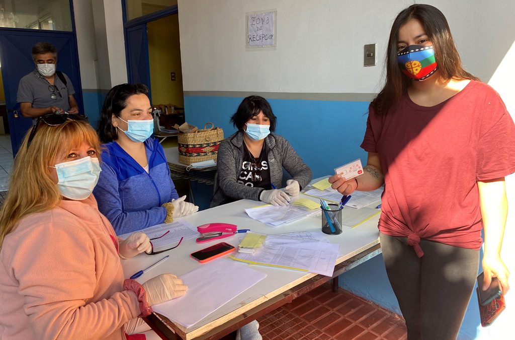 En Escuela John Kennedy se realizó segunda entrega de chips de conectividad a sus alumnos