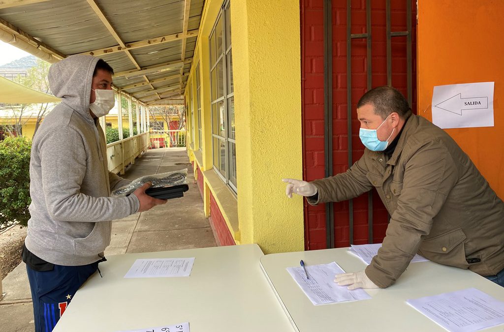 Destacan labor de docentes y asistentes de la educación en Escuela Gabriela Mistral
