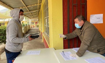 Destacan labor de docentes y asistentes de la educación en Escuela Gabriela Mistral