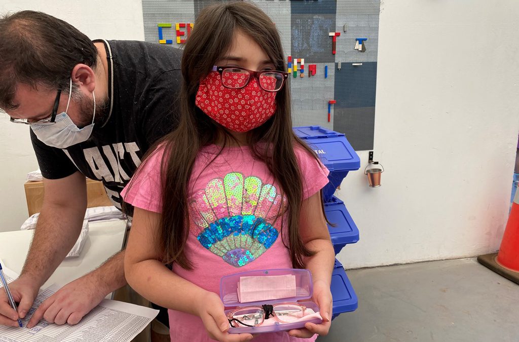 Estudiantes de Los Andes reciben sus lentes ópticos gracias al programa Servicios Médicos de Junaeb