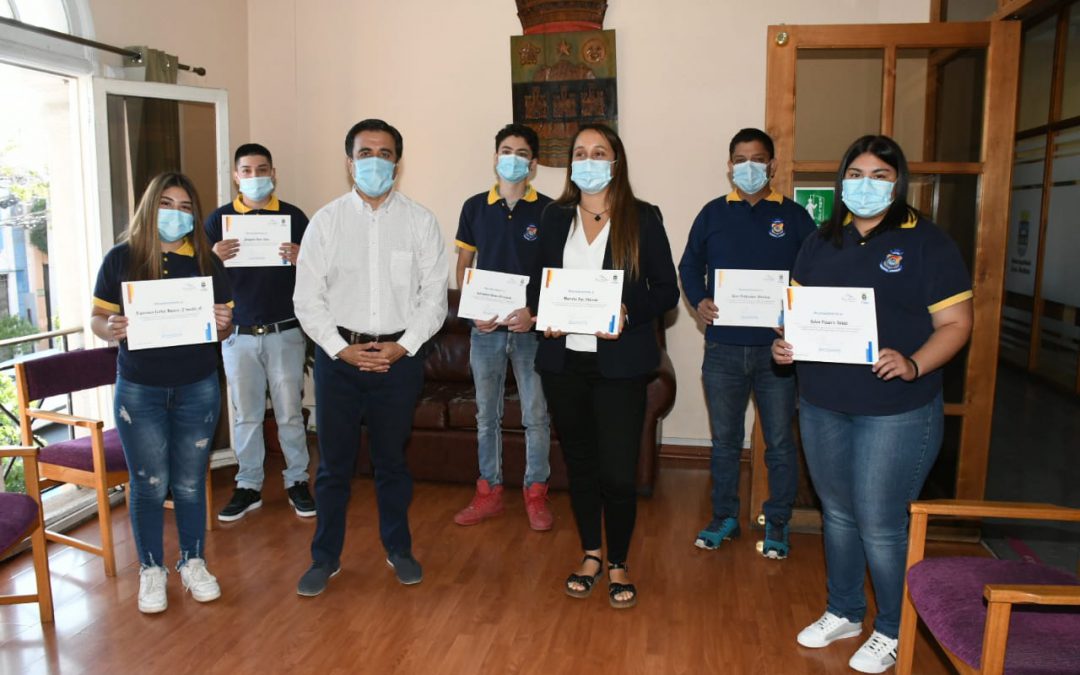 Estudiantes de Liceo América reciben reconocimiento tras ganar el primer lugar de Talento Digital Los Creadores 2020