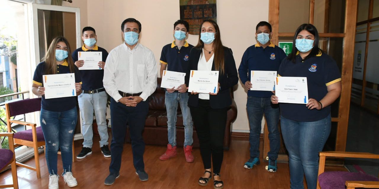 Estudiantes de Liceo América reciben reconocimiento tras ganar el primer lugar de Talento Digital Los Creadores 2020