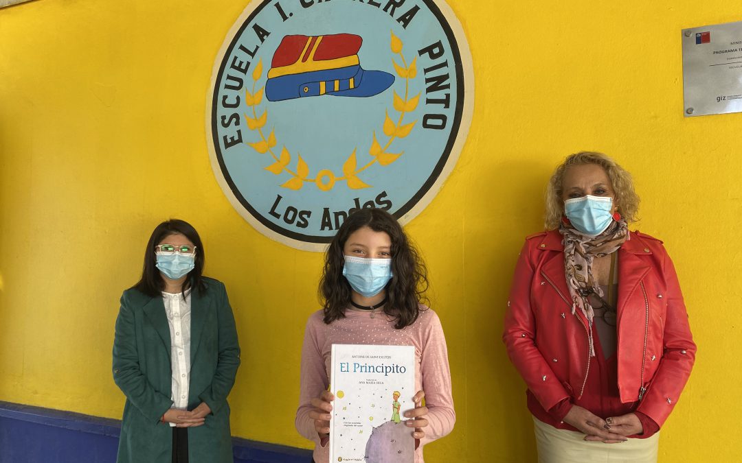 Alumna de Escuela Ignacio Carrera Pinto clasifica a etapa regional del concurso “El placer de oír leer”