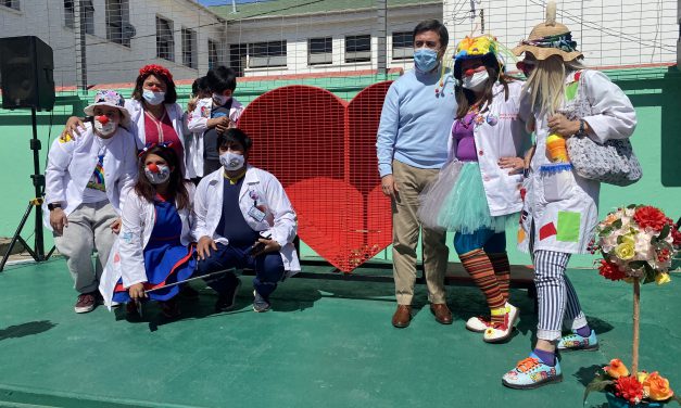 En Escuela España lanzan campaña de reciclaje: “con cada tapita llenamos un corazón”