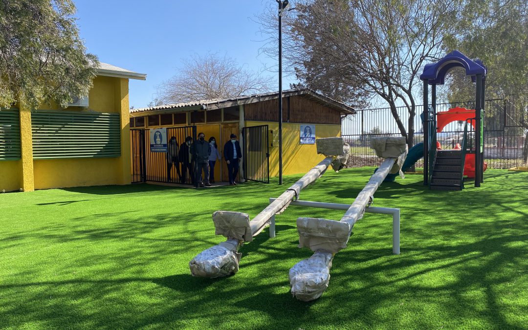 Escuela José Miguel Carrera recupera patio de juegos para los más pequeñitos del establecimiento