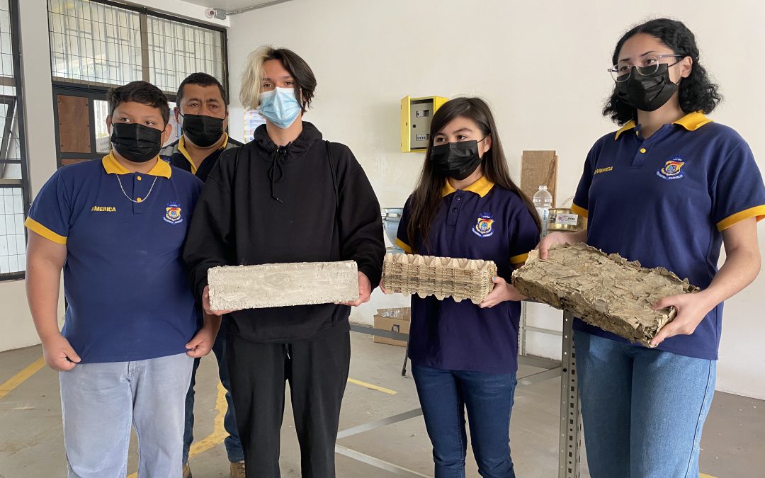 Liceo Politécnico América desarrolla proyecto de “Eco Ladrillos”