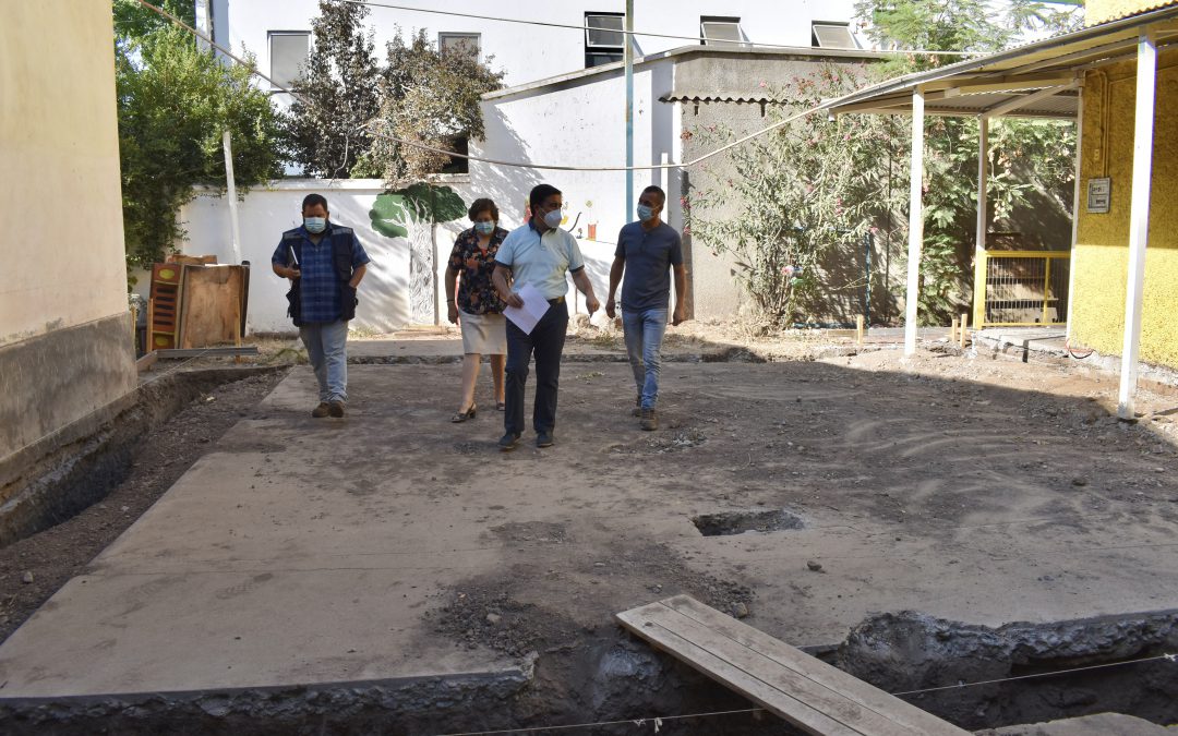Inició la construcción de dos nuevas salas de clases para los estudiantes de la Escuela España
