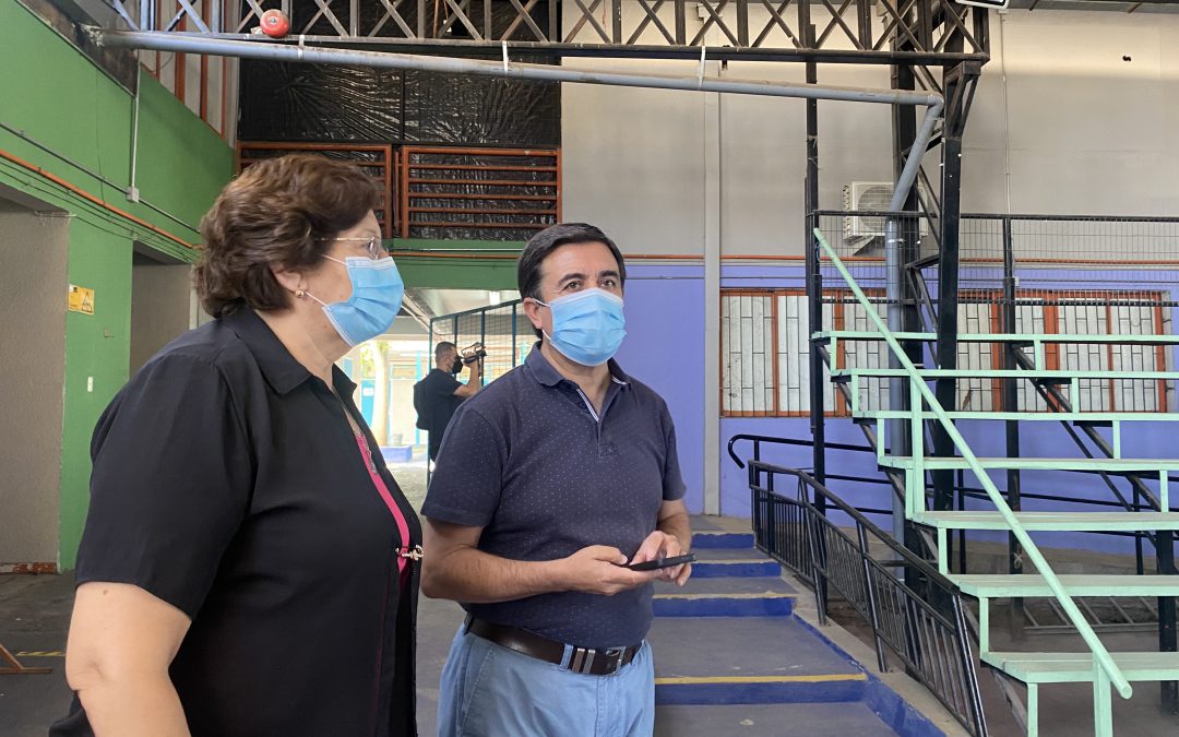 Municipio andino trabaja en diversos proyectos de mejoramiento en establecimientos educacionales