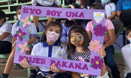 Personificando a grandes personalidades de la historia, el Liceo República Argentina conmemoró el Día Internacional de la Mujer