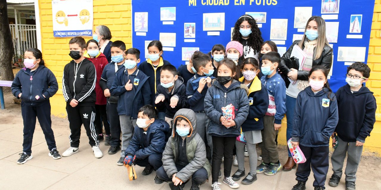 Rescatando sus sellos educativos la Escuela José Miguel Carrera celebró la semana artístico – patrimonial
