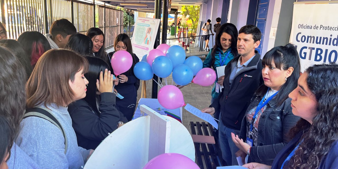 En el Liceo Max Salas conmemoraron el Día Internacional de la Visibilidad Trans