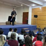 En Biblioteca Municipal de Los Andes niños y niñas disfrutaron del espectáculo «¿Cuento o Maleta?»