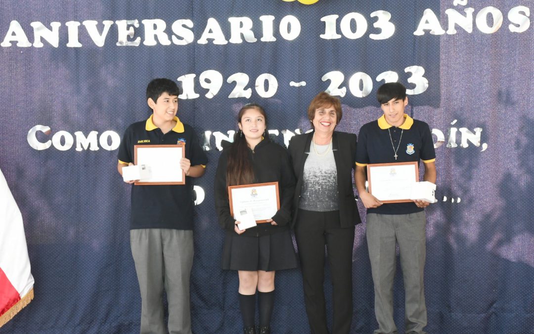 Con emotivos reconocimientos el Liceo Politécnico América celebro su 103 aniversario