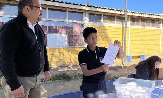 En la Escuela José Miguel Carrera eligen a sus representantes para el Centro de Estudiantes